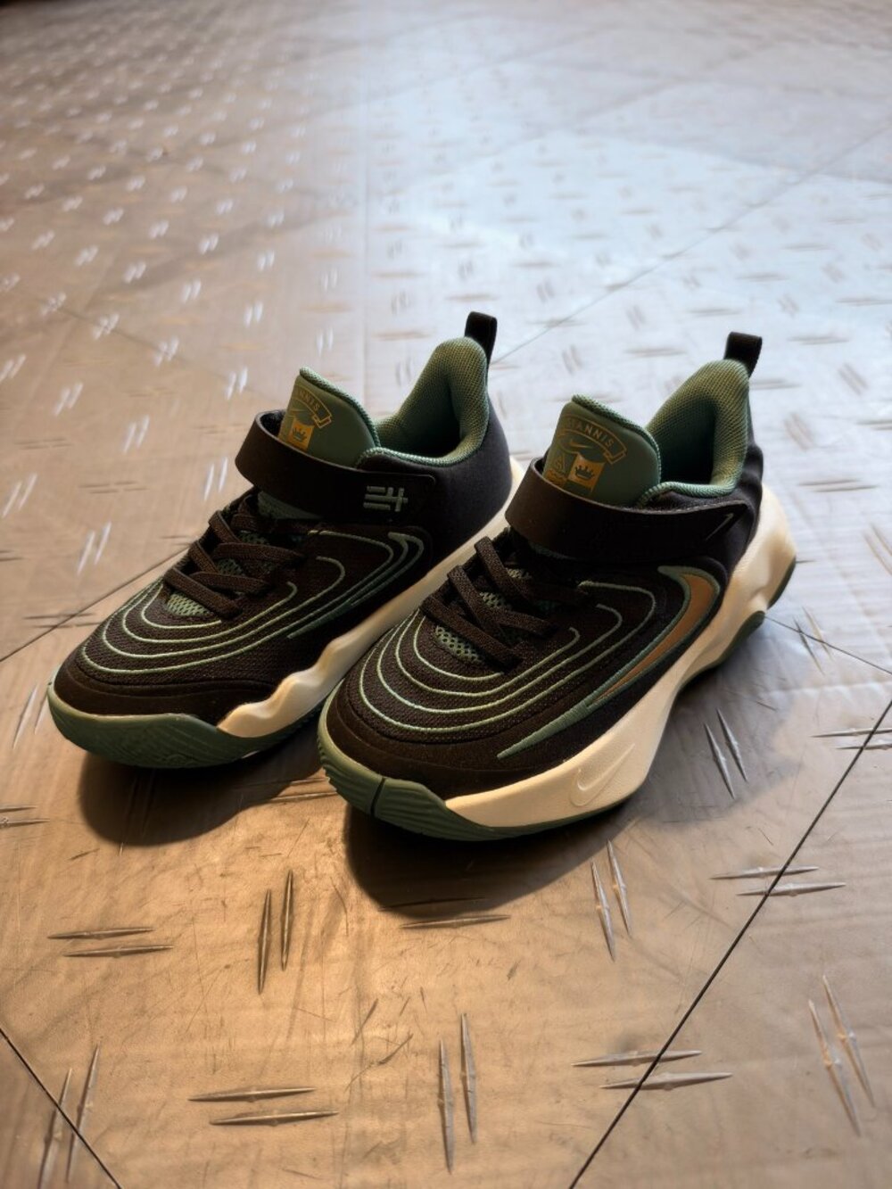 Nike Giannis Immortality 4 Kids Basketball Shoes Black Green Size 13C New